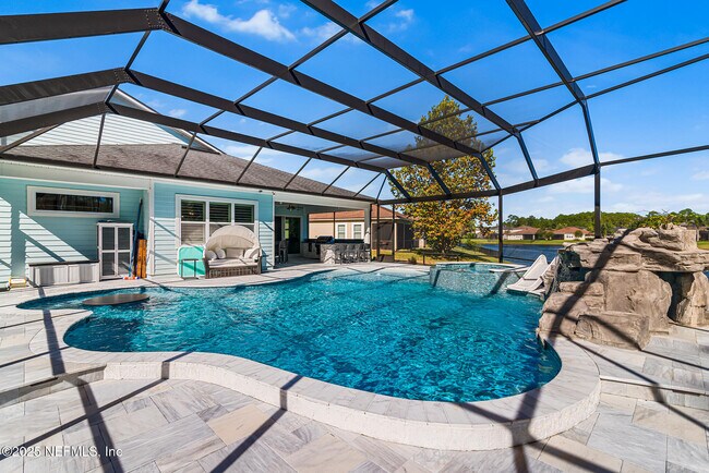 Building Photo - 217 Bonita Vista Dr