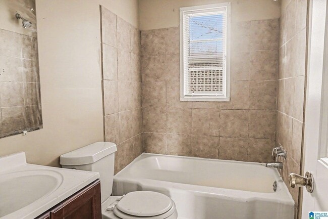 Building Photo - 1520 17th Way SW