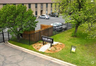 Building Photo - 2 Bedroom Condo Walking Distance to Baylor...