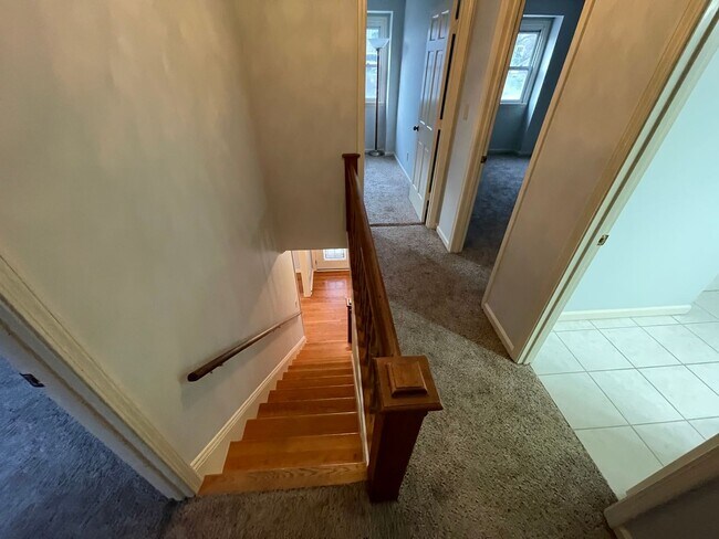 Building Photo - Charming 4 Bedroom Home in Downtown Shelbyville – Prime Location & Classic Comfort