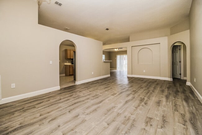 Building Photo - 2366 Tealwood Circle