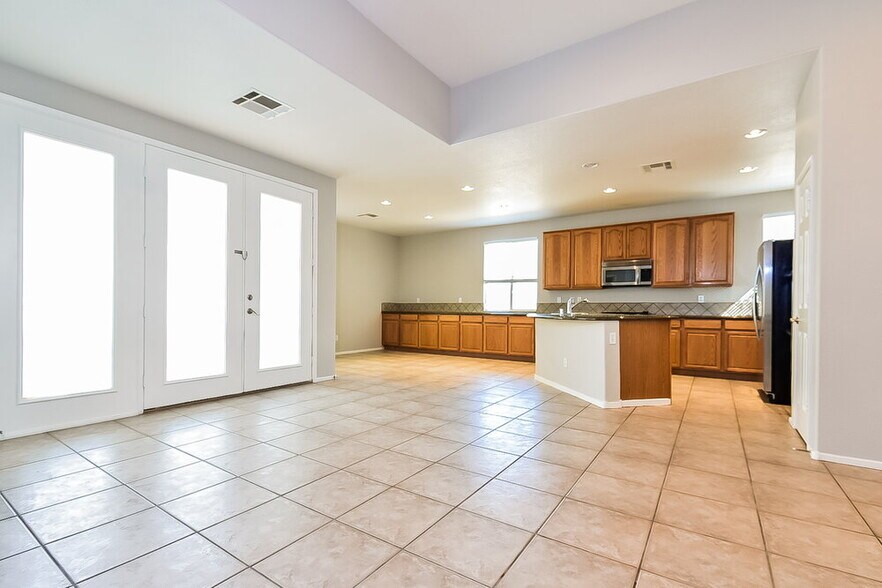 Building Photo - 9048 Blue Raven Ave