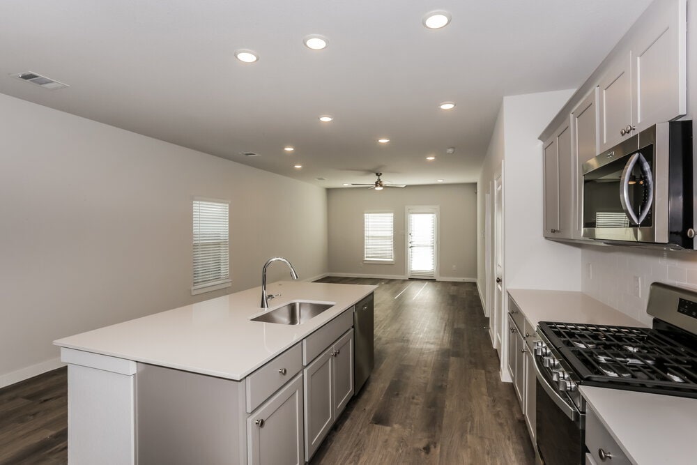 Building Photo - 336 Sun Harvest Dr