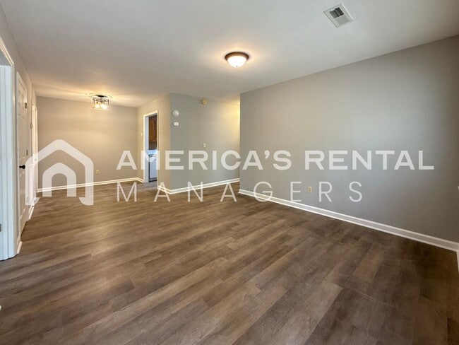 Building Photo - DEPOSIT PENDING! Lovely 2 Bed, 2 Bath Townhome for Rent in Montevallo, AL! COMING SOON!