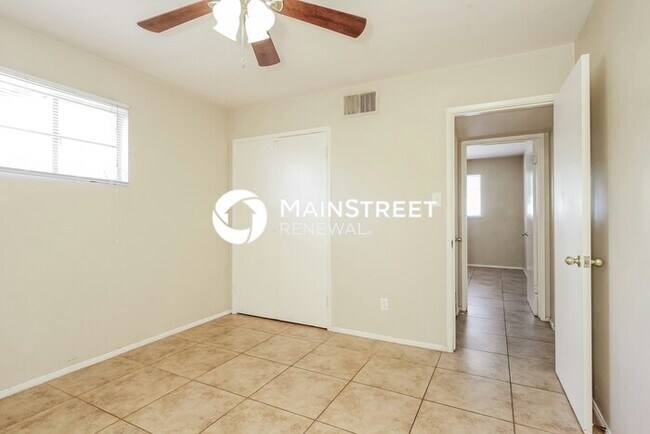 Building Photo - 3 Bedroom Pet-Friendly Home in Glendale, A...