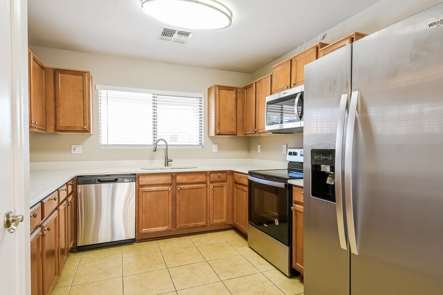 Building Photo - 18611 North 22nd St