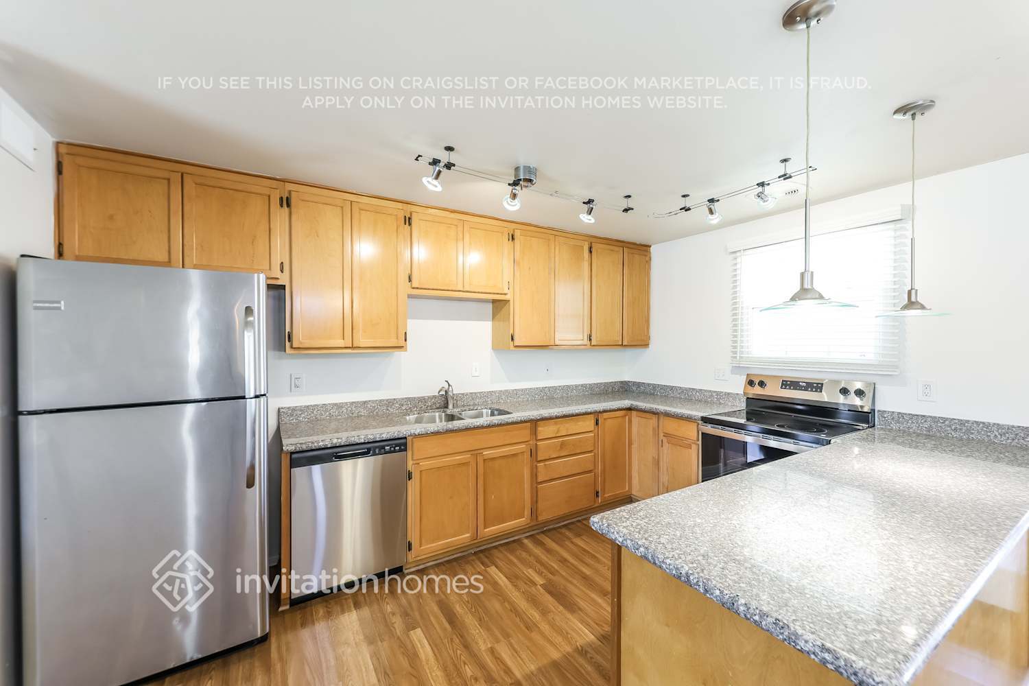 Building Photo - 3507 E Blanche Dr