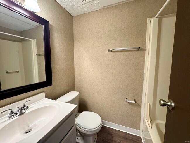 Building Photo - 3126 S Acadia Ct