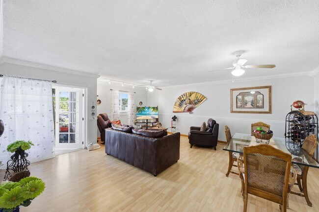 Building Photo - 4851 NW 21st St