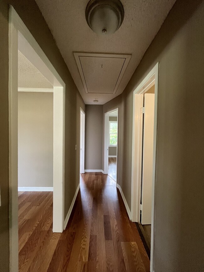 Building Photo - 438 Lennanwood Ave