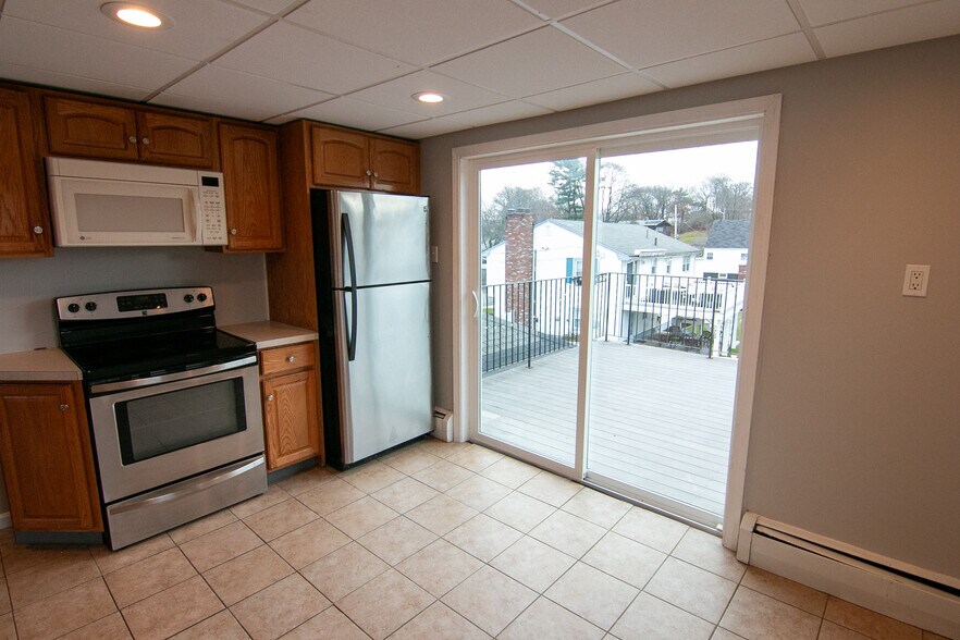 Building Photo - 118 Vine St