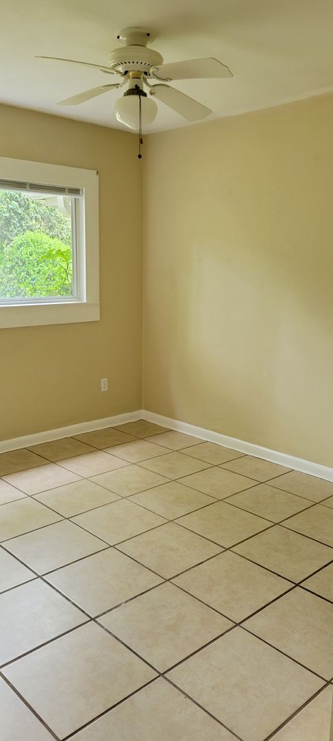 Building Photo - 4/2 (Madison Park) Nice home in quiet neighborhood