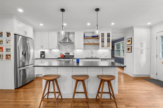 Building Photo - 341 Orienta Ave