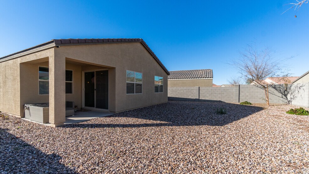 Building Photo - 514 W Cholena Trl