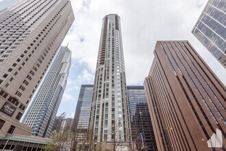 Building Photo - 222 N Columbus Dr