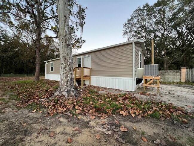 Building Photo - 39141 Bay Ave