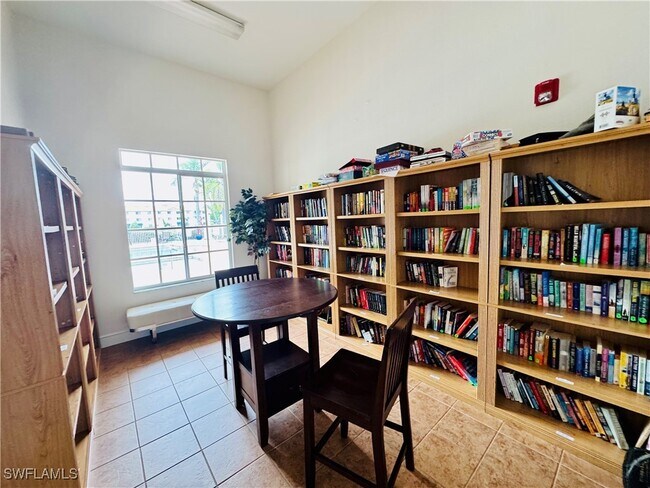 Building Photo - 8284 Key Royal Cir
