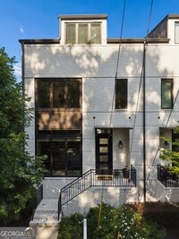 Building Photo - 2974 Hermance Dr NE