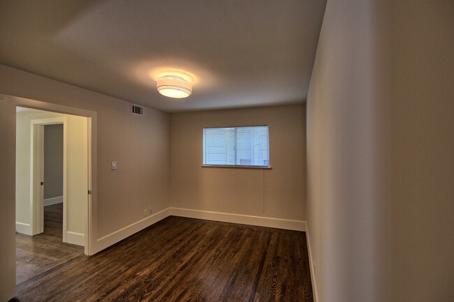 Building Photo - 268 2nd Ave