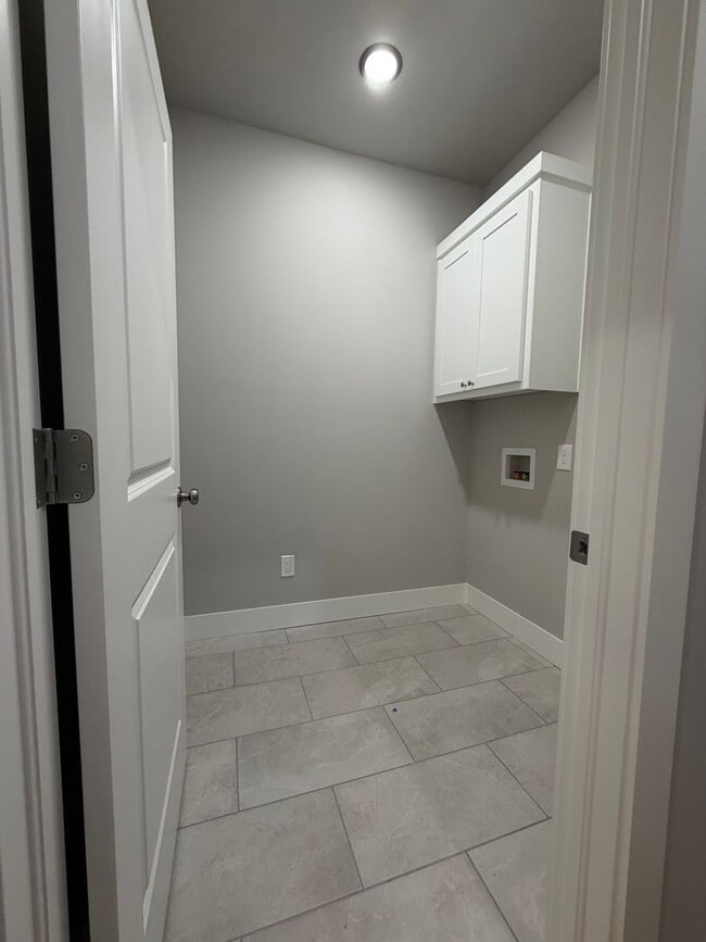 Building Photo - ***1006 Seaborn Way***