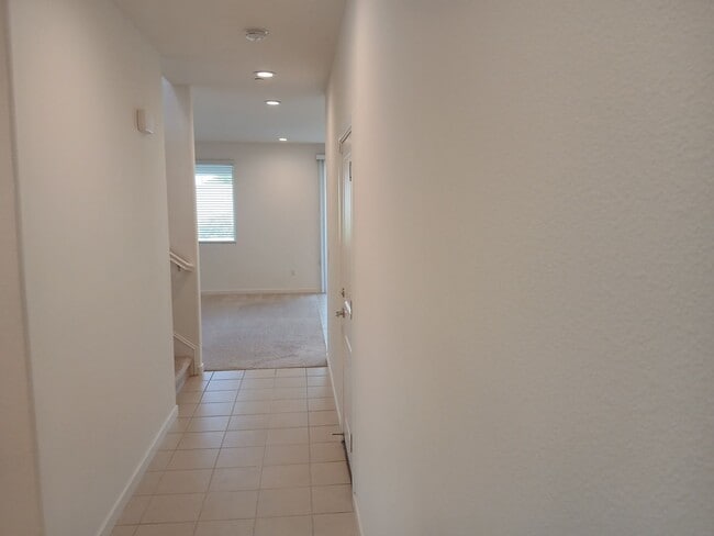 Building Photo - 1284 Warmth Ct