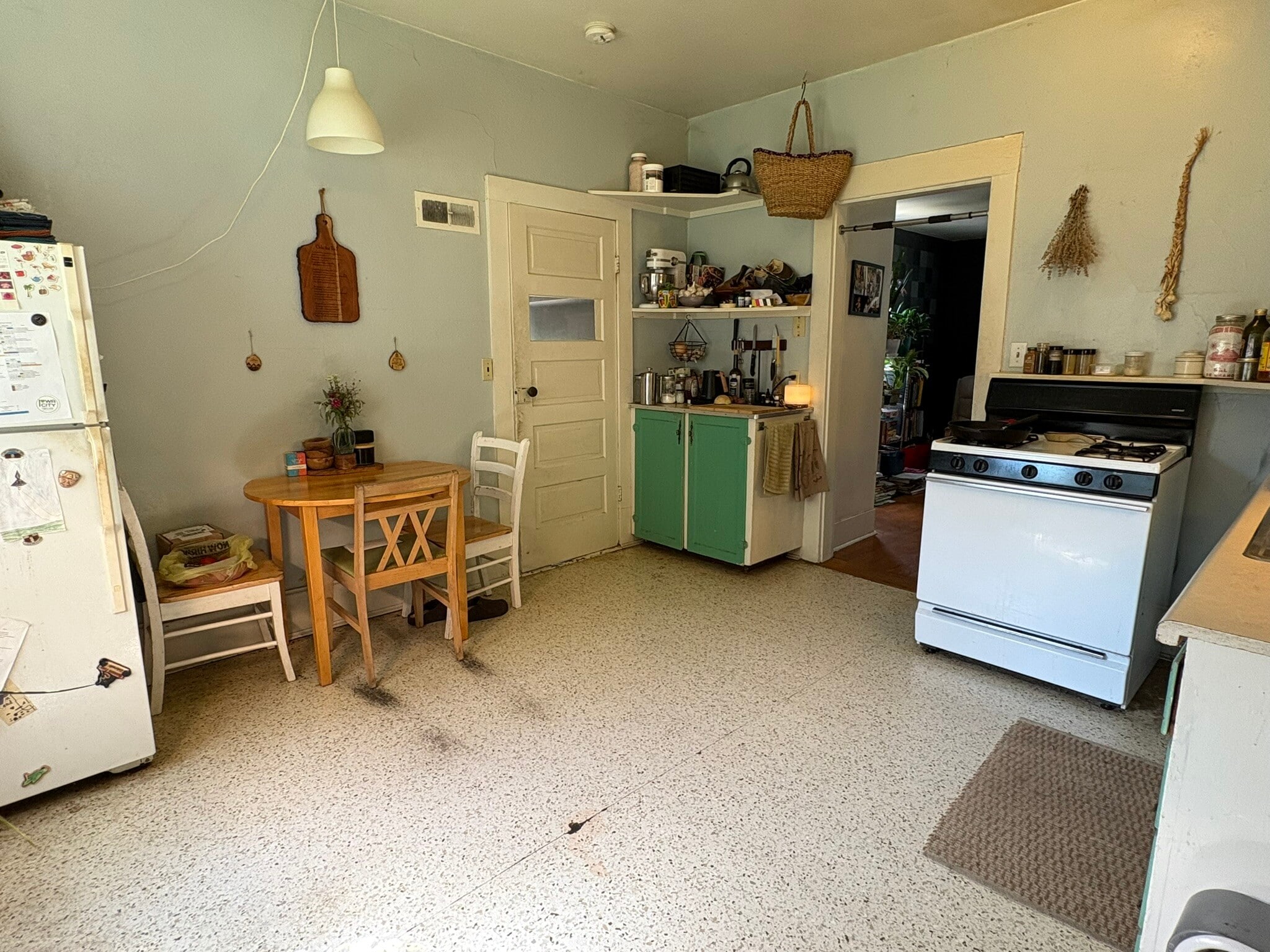 Building Photo - 837 Otto St