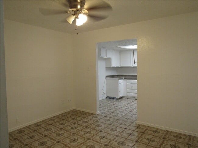 Building Photo - 8506 Sorrel Dr