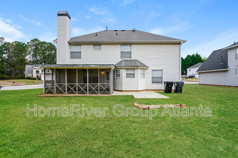 Building Photo - 12090 Fairway Overlook