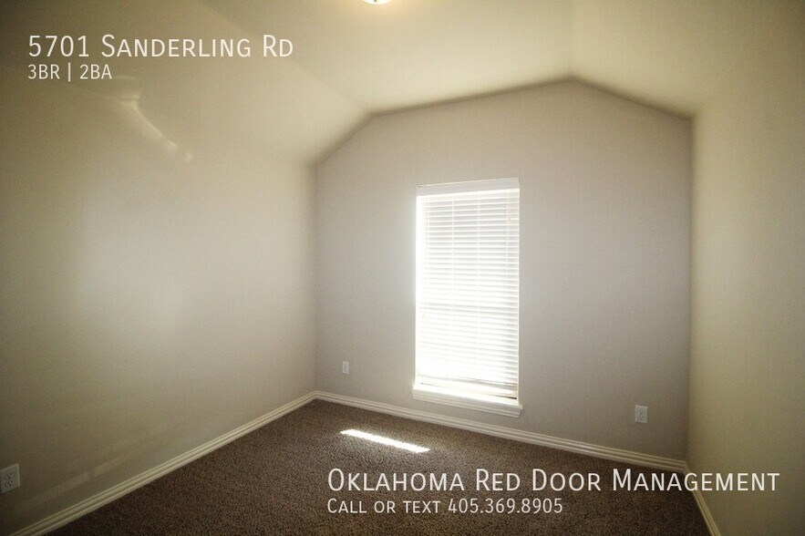 Building Photo - 5701 Sanderling Rd