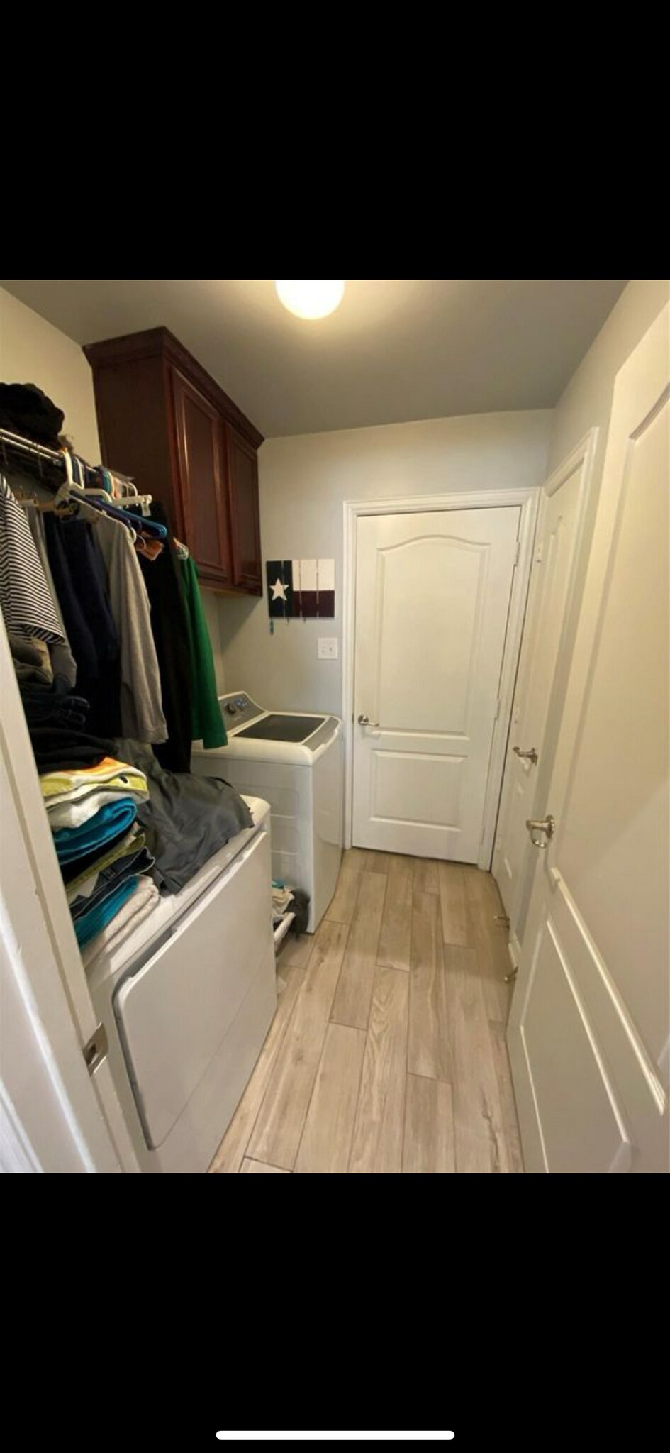 Building Photo - 201 High Meadow Ct