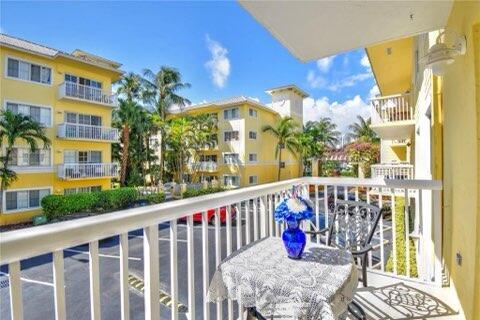 Building Photo - 151 NE 16th Ave