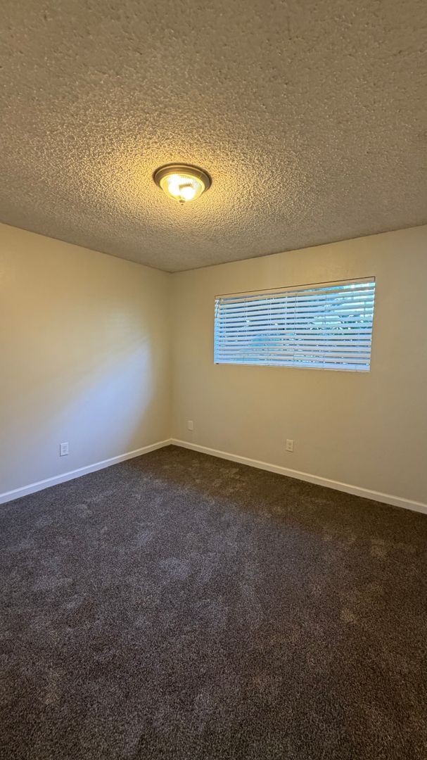 Building Photo - 566-568 7th St