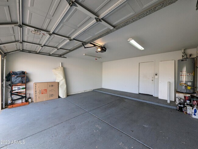 Building Photo - 9318 W Brown St
