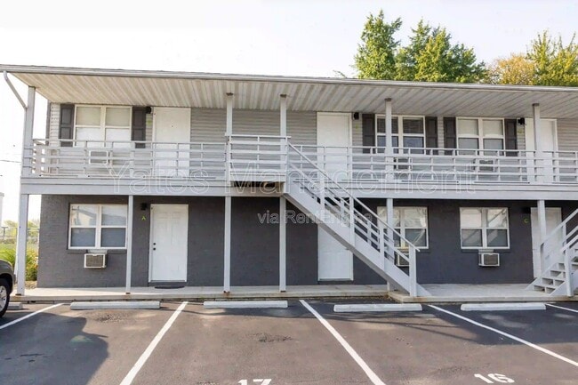 Building Photo - 1305 W Sandusky St