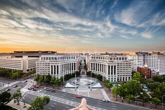 Building Photo - Penn Ave Prominent Neoclassical 1 Bed Condo, w/Balcony, Pool, Gym. - Furnished Option, Parking Op...