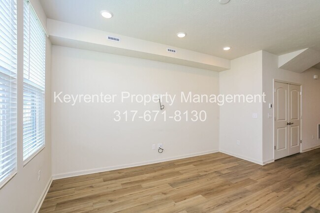 Building Photo - 9738 Behner Dr