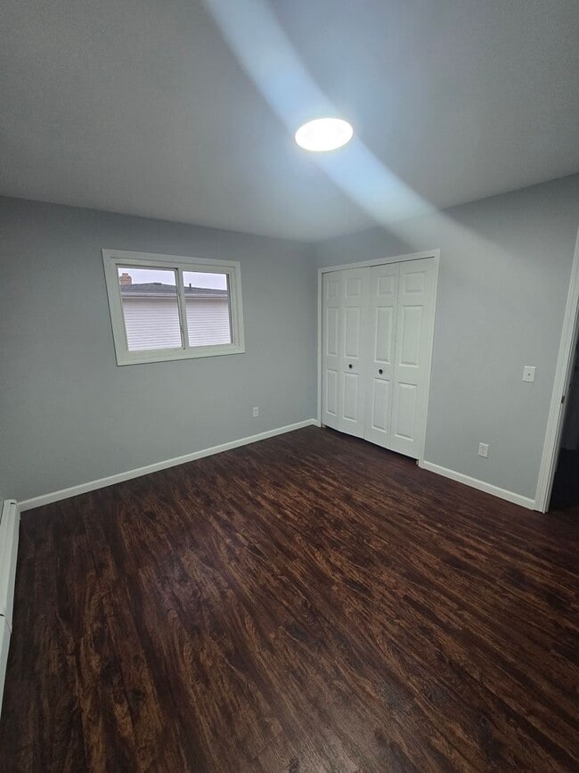 Building Photo - 3245 Ramond St