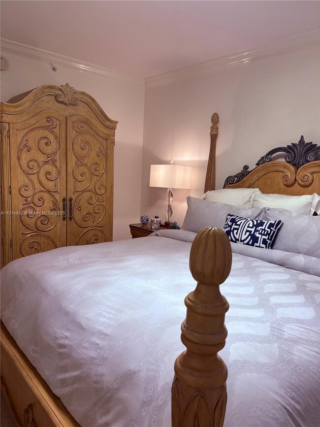 Building Photo - 4779 Collins Ave