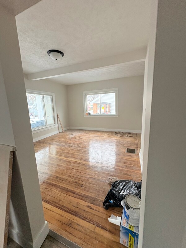 Building Photo - 146 Straight Ave NW