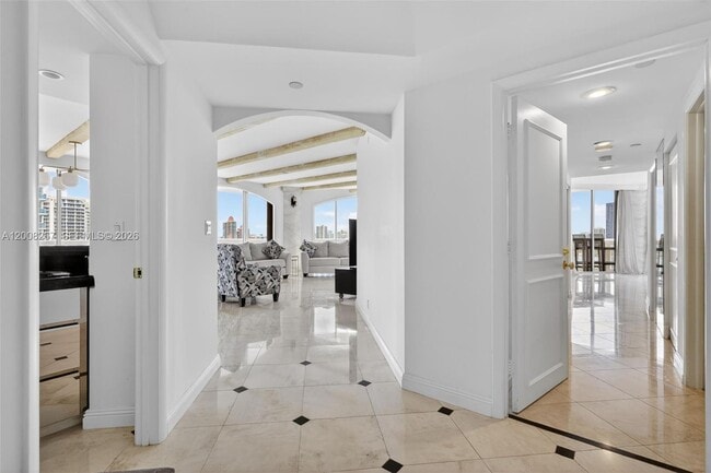 Building Photo - 3000 Island Blvd