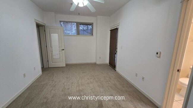 Building Photo - 4315 Issaquah-Pine Lake Rd SE