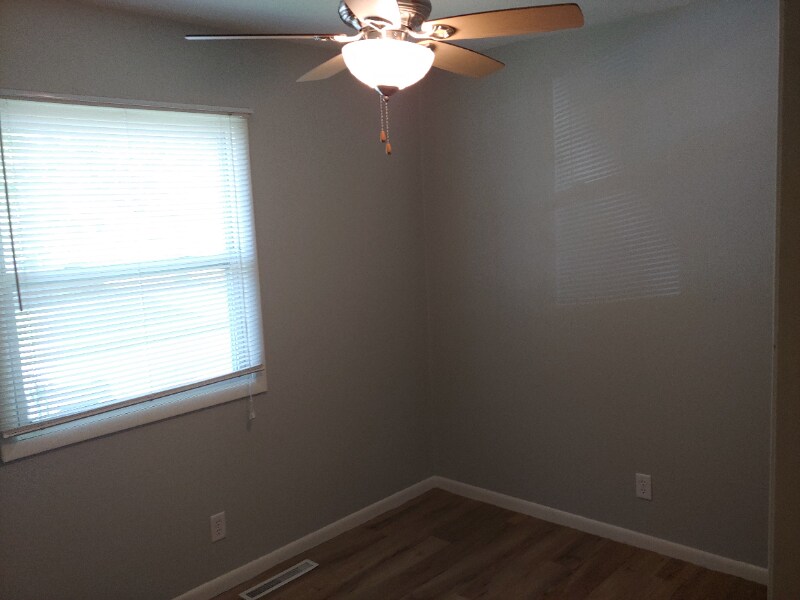 Building Photo - 3121 Westmar Dr