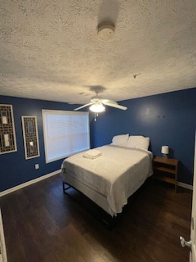 Building Photo - Southern Edge Condo