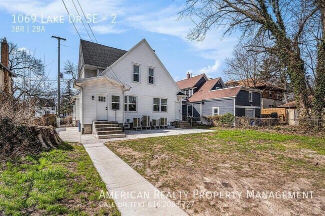 Building Photo - 1069 Lake Dr SE