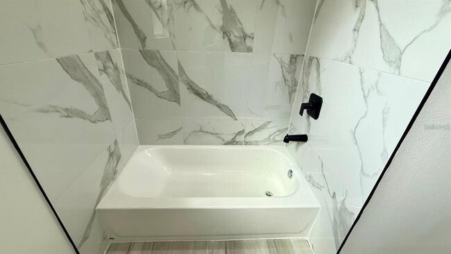 Building Photo - 495 Marion Oaks Manor