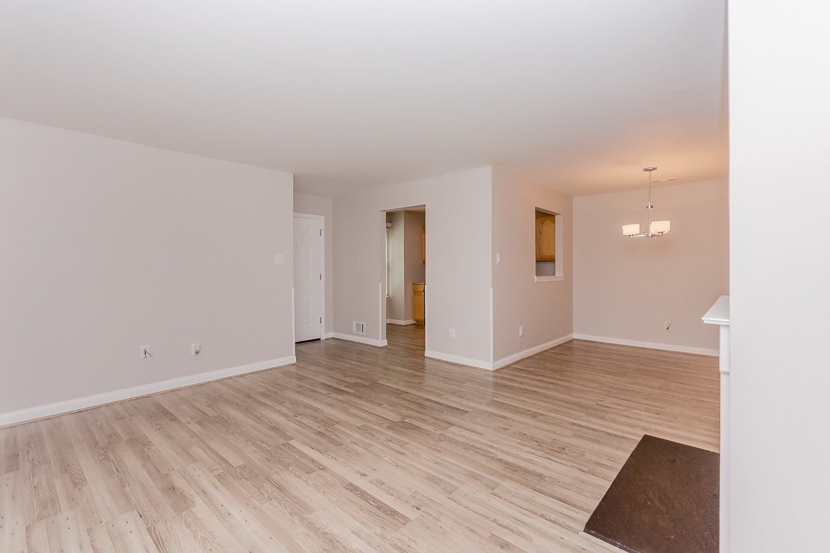 Building Photo - 413 Atlanta Court