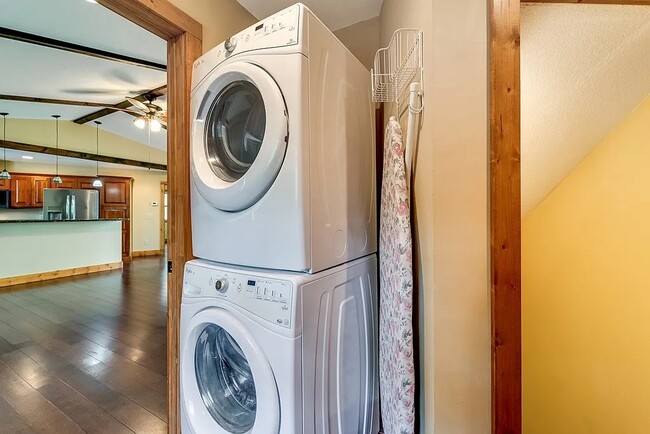 Building Photo - 651 Chalk Hill Rd