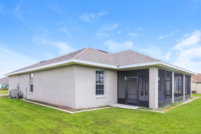 Building Photo - 690 Country Walk Ct