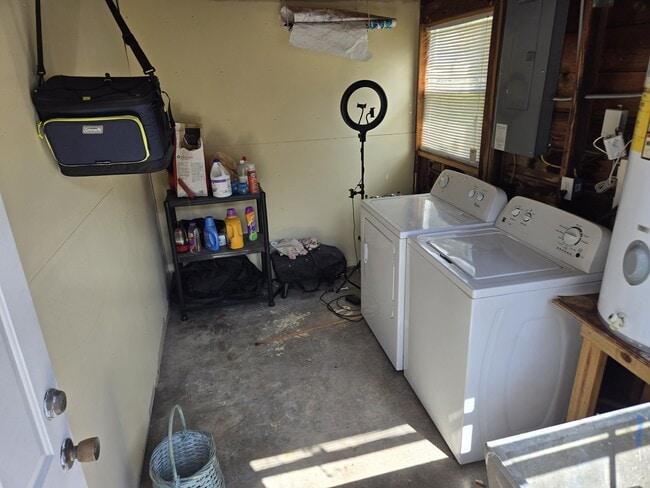 Building Photo - 530 Freeport Ave N