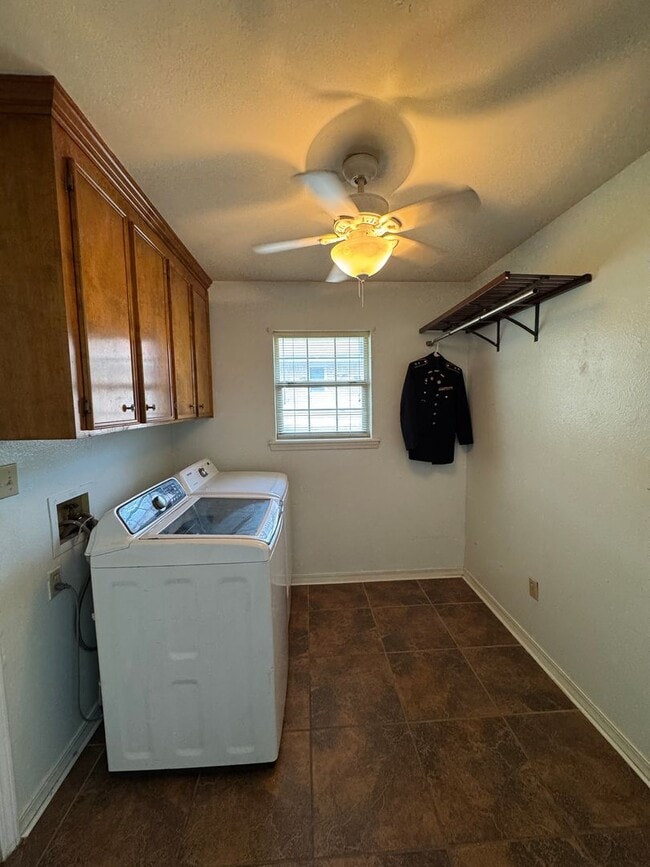 Building Photo - Rental Property